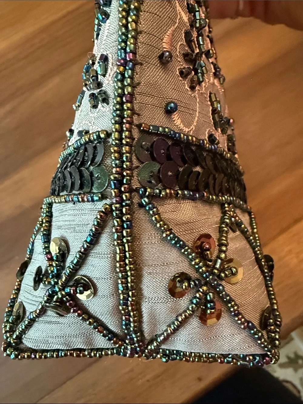 NWOT - Beautiful Embellished Beaded Green and Ivory Sequined Tote